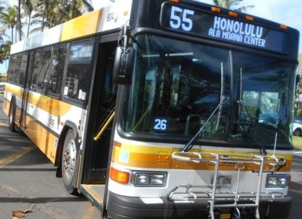 アラモアナ経由ホノルル行きのザ・バスの写真