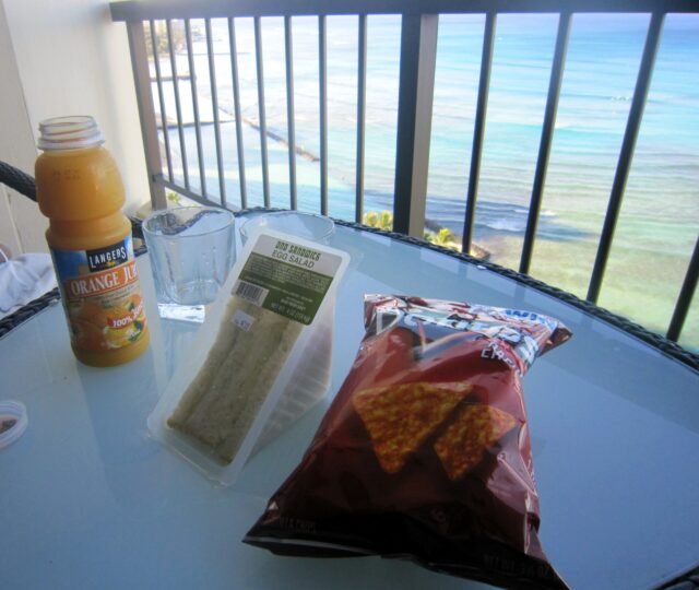 わたしたちがハワイ滞在中にラナイでとった朝食の写真