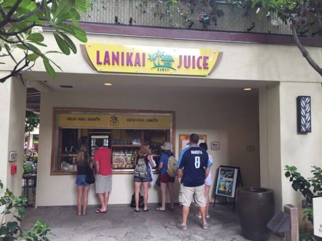 ヒルトンハワイアンビレッジに出店している「ラニカイ・ジュース」の店の写真